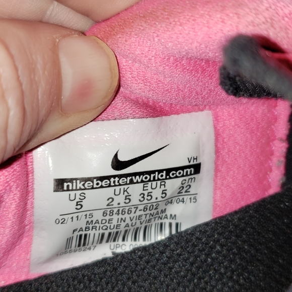 Womens Nike - Picture 3 of 3